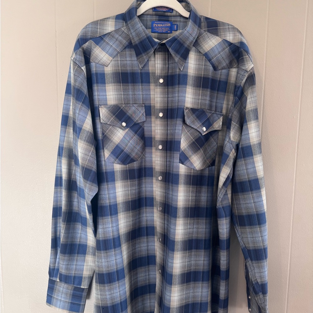 VNTG Pendleton Men's Shirt, Blue & Gray plaid, LOOKS UNWORN, has MOTH HOLES.